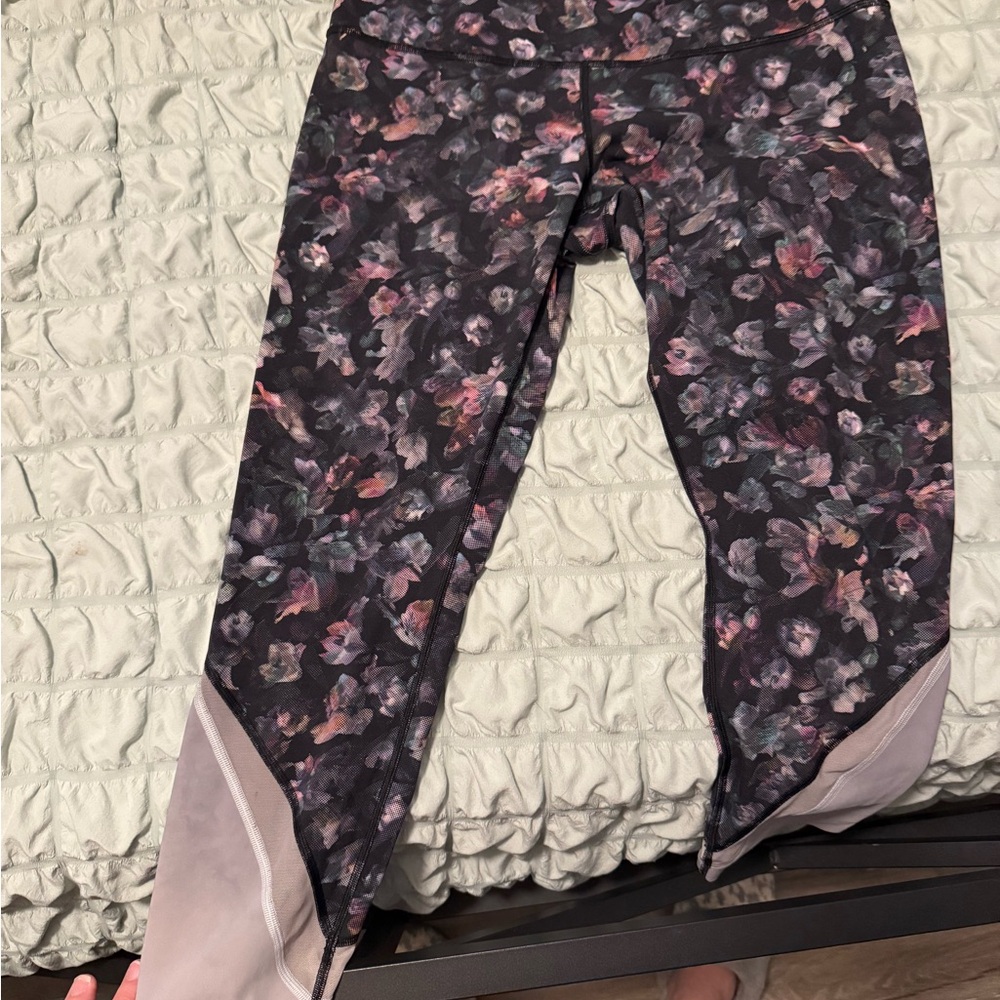 Lululemon Scallop 23inch inseam